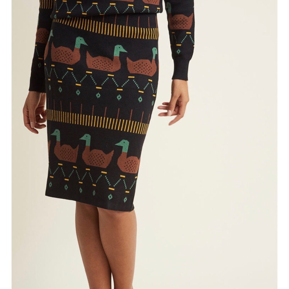 Modcloth Duck Novelty Print Sweater Skirt